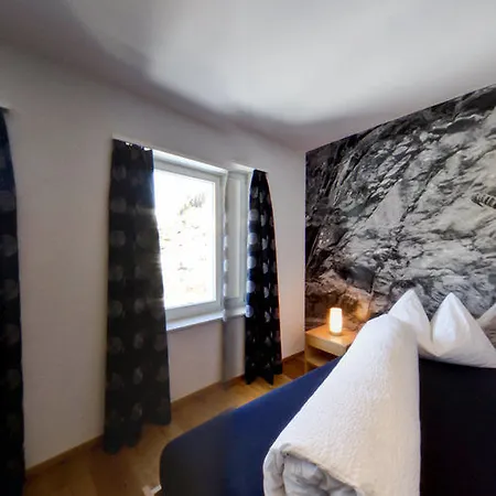 Hotel Rätia