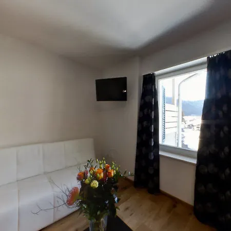 Hotel Rätia 3*