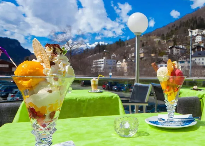 Отель Raetia 3*